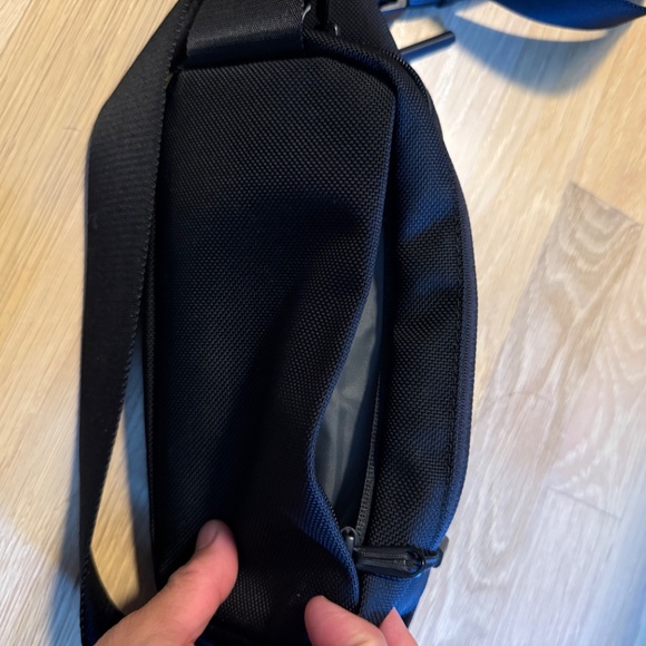 Aer City Sling V1 - Picture 3 of 3